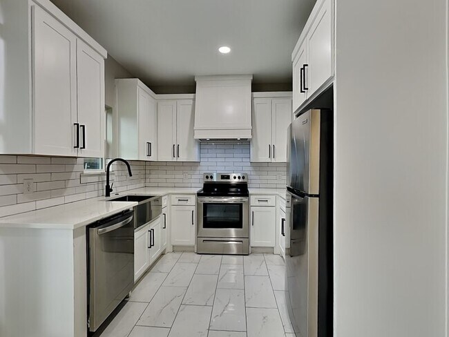 Photo - 111 Foster Ln Unidad C