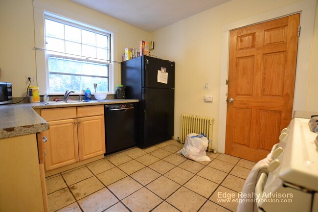 Photo - 143 Commonwealth Ave Apartments Unit 1