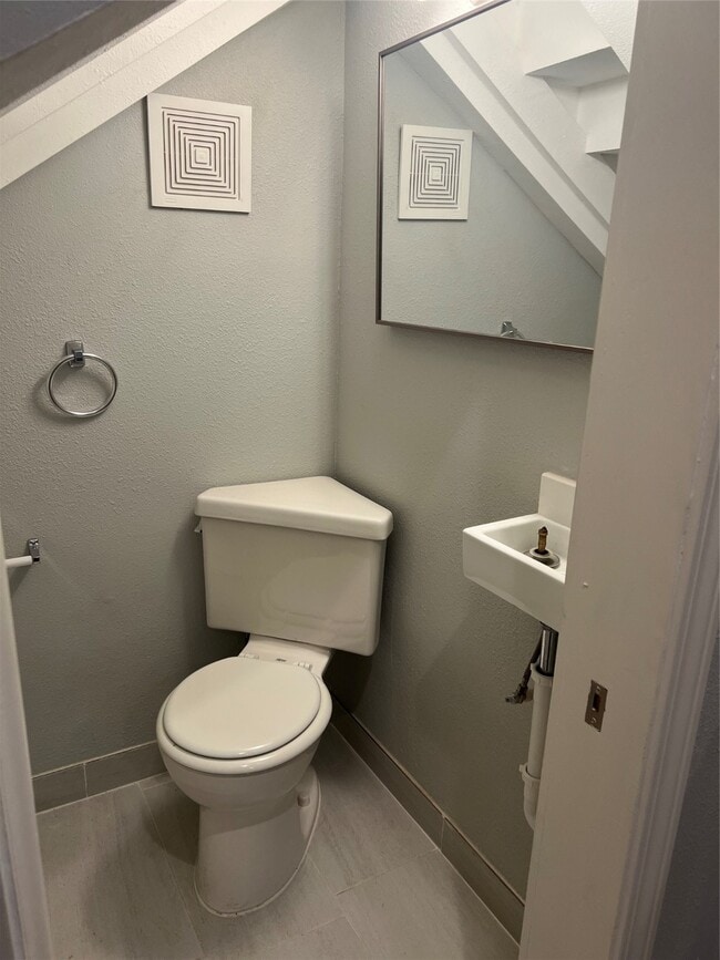 Photo - 2812 Live Oak St