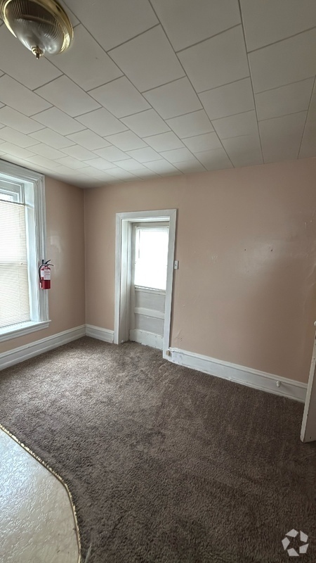 Building Photo - 329 E Main St Unit 4 Rental