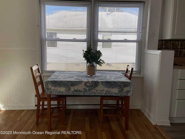 Photo - 237 Seabreeze Ave