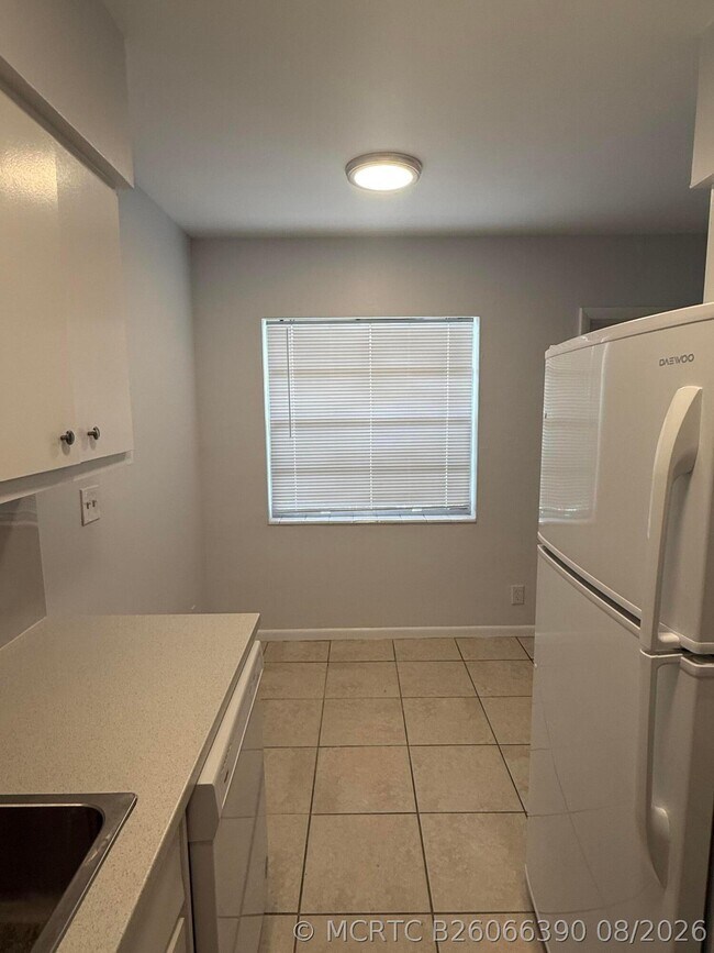 Photo - 2017 NE 18th St Unit 2