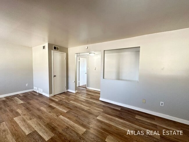 Photo - 2707 N Chestnut St Unit 3