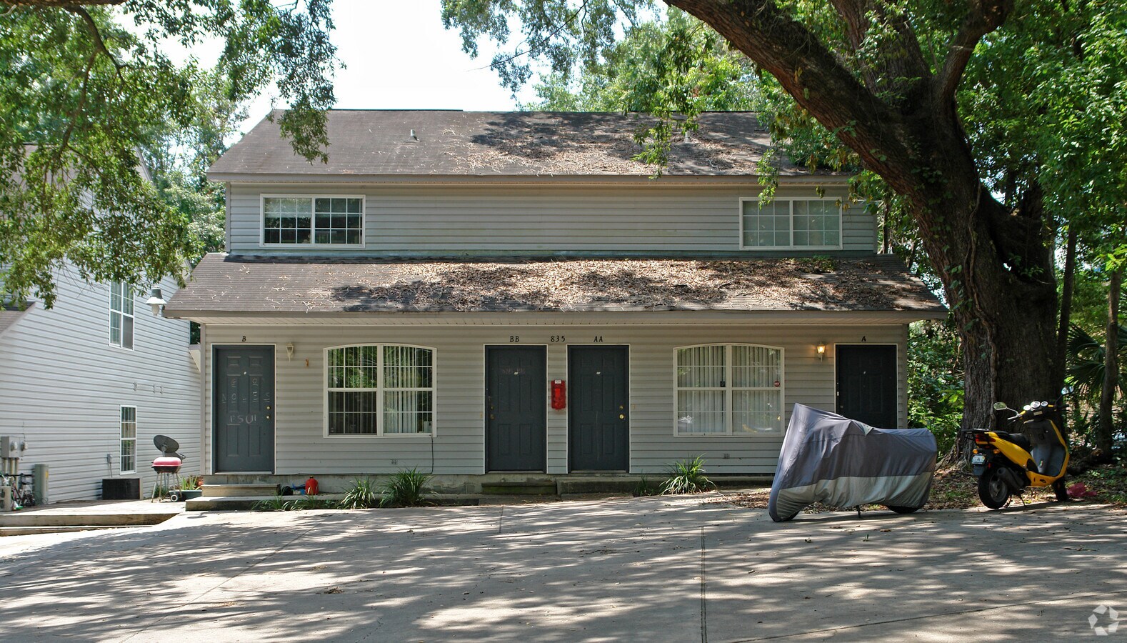 Photo - 835 W Georgia St