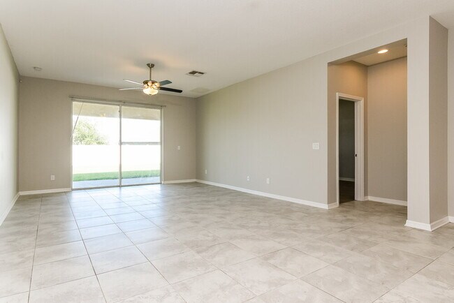 Photo - 2743 Creekmore Ct