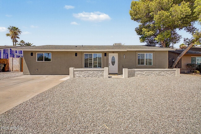 Building Photo - 3524 E Angela Dr
