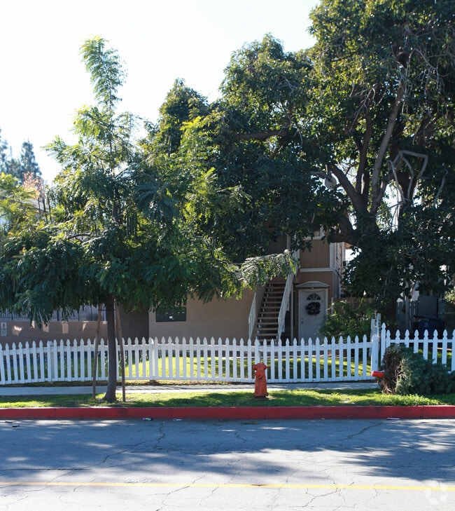 Photo - Lake St, 1219