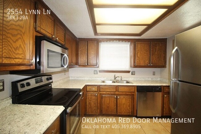 Photo - 2554 Lynn Ln