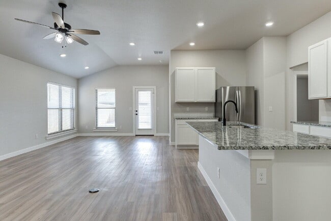 Photo - 1611 132nd St