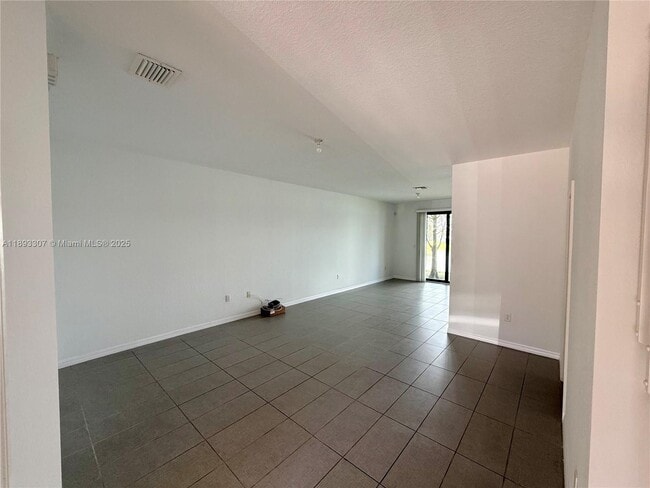 Photo - 1075 NW 33rd Manor