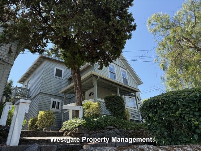 Building Photo - 15 Stanley St Unit 15A Stanley Street Rental