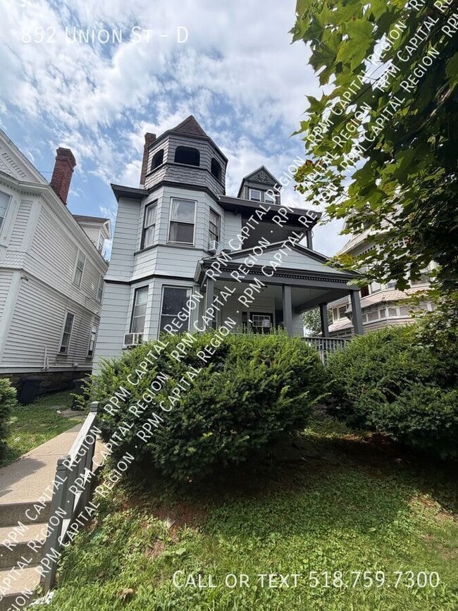 Photo - 852 Union St Unit D