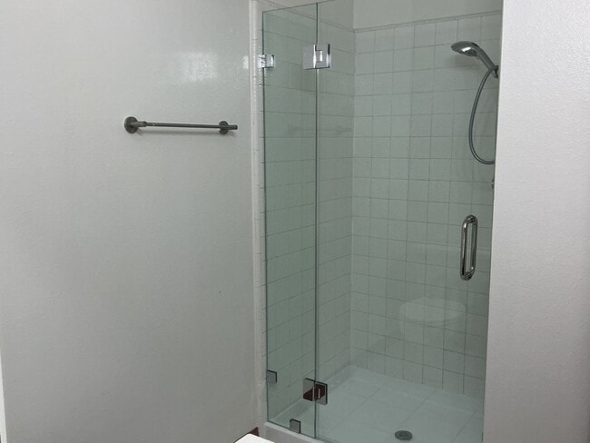 Photo - Los Caballeros #325 Unit 325A