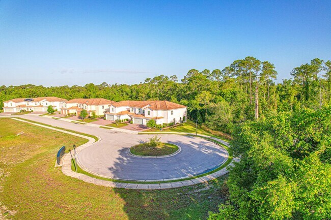 703 Bay Leaf Dr