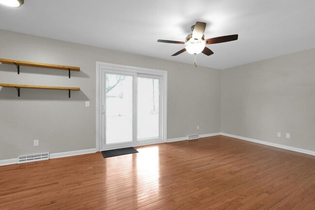 Photo - 5371 Poplarwood Rd