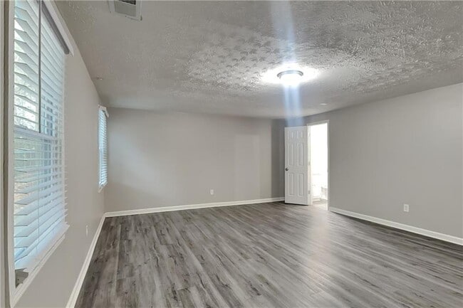 Photo - 880 Burning Bush Dr