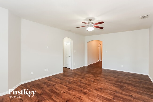 Photo - 927 Ranch Rd