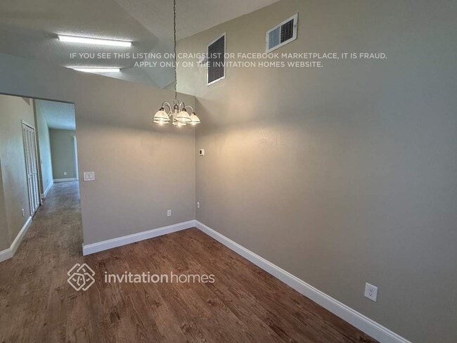 Photo - 9472 Brackin St