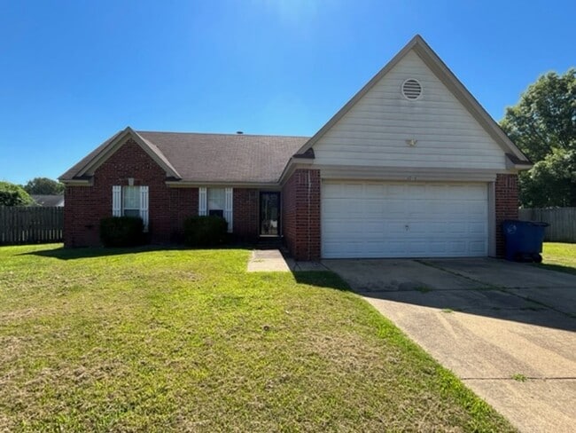 Renovated 3 Bedroom 2 Bath Home with 2 Car... - Renovated 3 Bedroom 2 Bath Home with 2 Car...