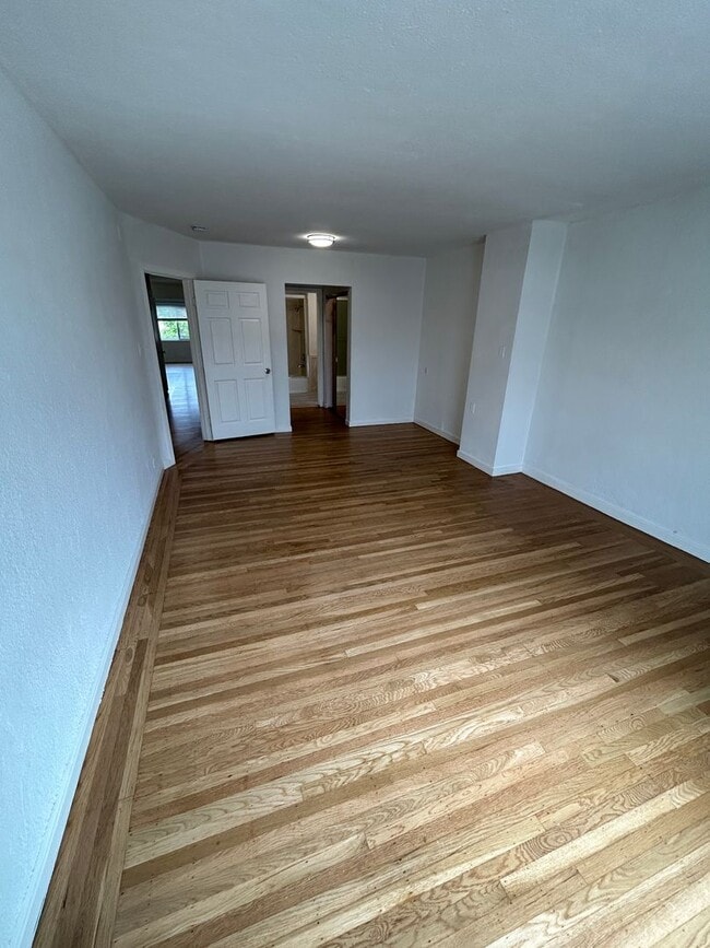 Photo - 143 South Blvd Unit 143