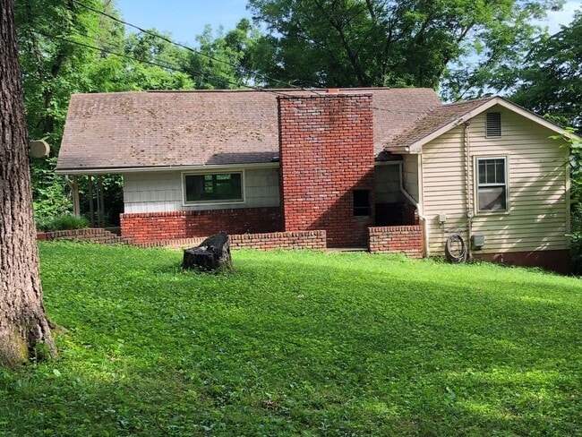 Photo - 3 bedroom 1 bath in Elizabethton