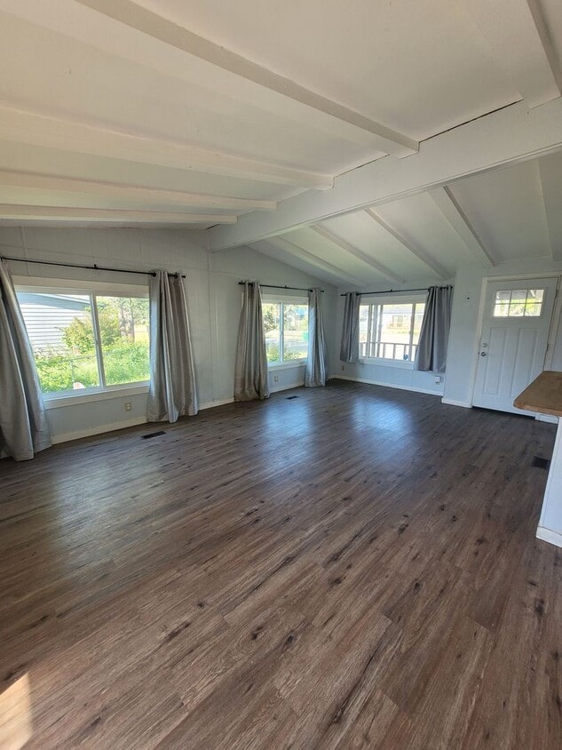 3Bd, 2BA in Desirable North Gilham Area! - 3Bd, 2BA in Desirable North Gilham Area!