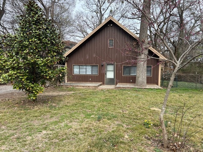 Photo - Unique & Charming 2 Bedroom 1 bathroom