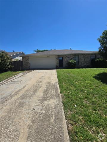 Building Photo - 2938 Pepperidge Dr E Rental