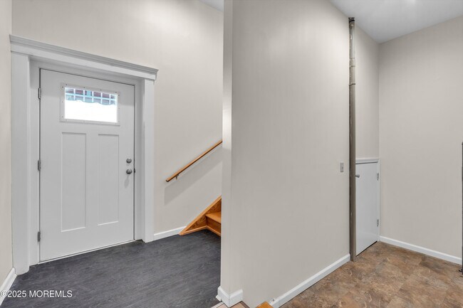 Photo - 525 Washington Blvd Unit B