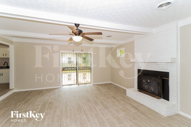 Photo - 3021 Chaucer Ln