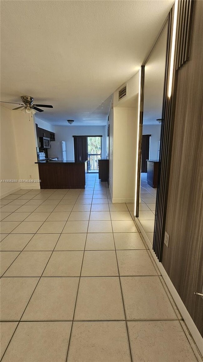 Building Photo - 5460 W 21st Ct Unit 310