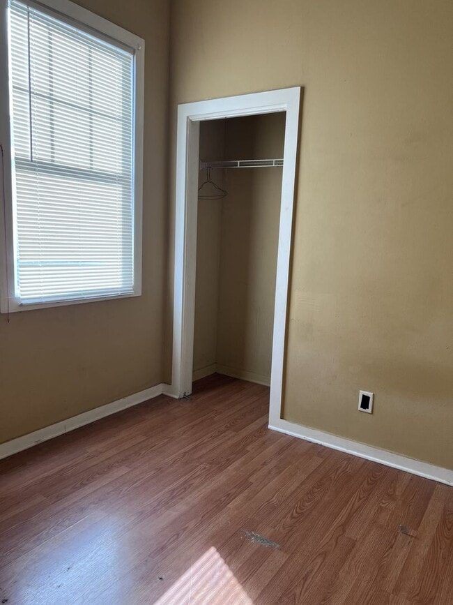 Photo - Cute pet friendly 2 bedroom single family ...