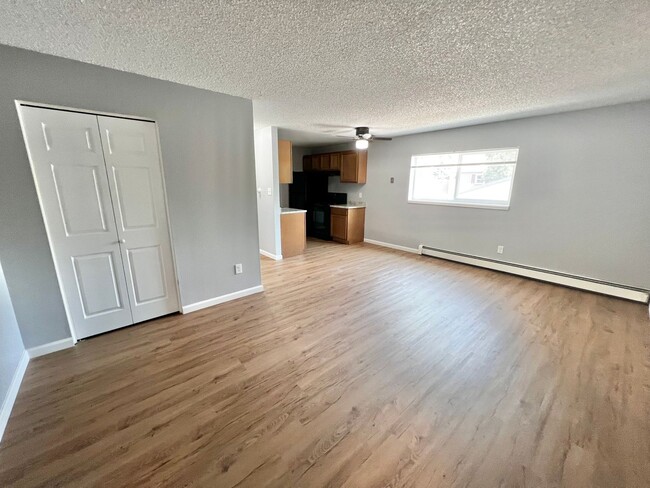 Photo - Myers Court Unidad Myers3310 203