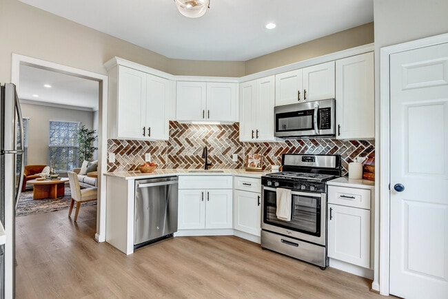 Photo - 12527 Heykens Ln