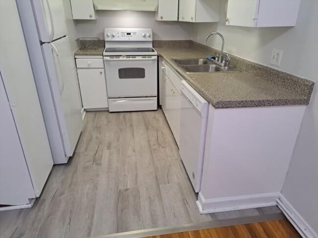 Photo - 246 White Bridge Pike Unit 246 A8