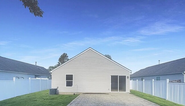 Photo - Beautiful 2 bed 2 bath with updated kitchen