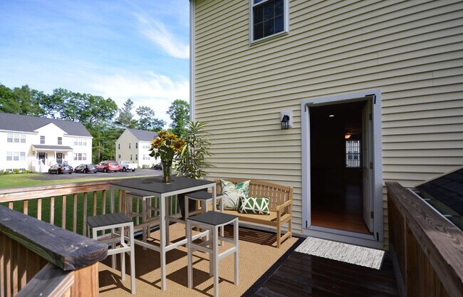 Photo - 865 Temple St