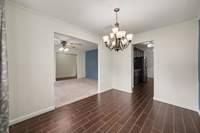 Photo - 4418 Saffron Ln