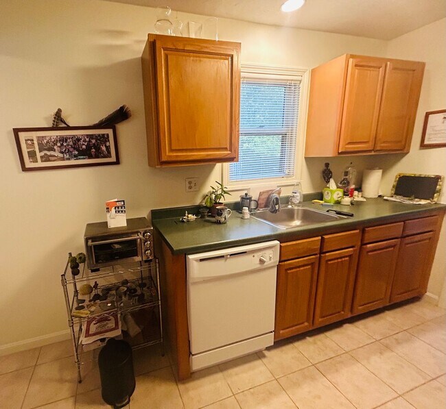 One Bedroom Condo COMING SOON in scenic Po... Condo for Rent in