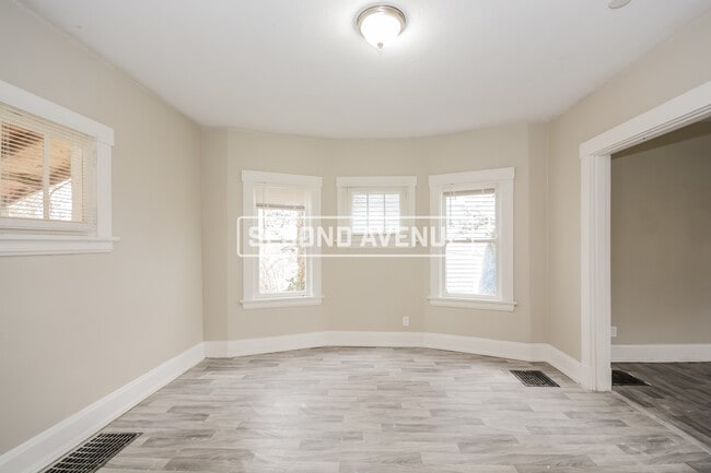 Photo - 4692 Winton Rd