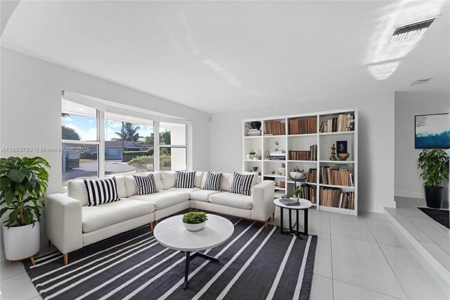 Photo - 9621 SW 58th St