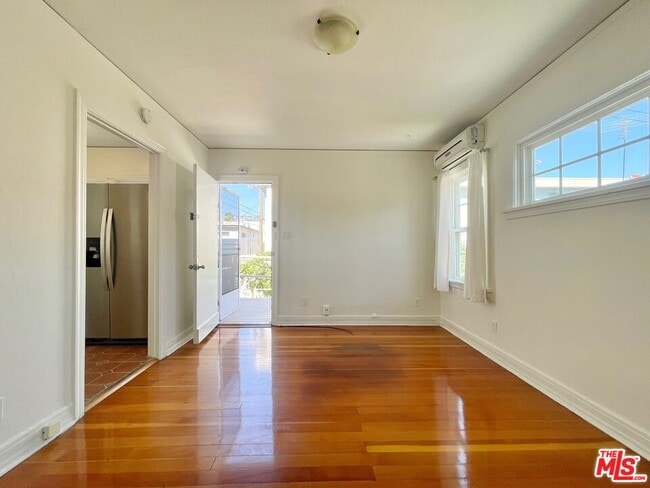 Photo - 521 Kings Rd