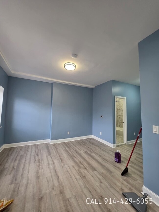 Building Photo - 194 1/2 Buena Vista Ave-