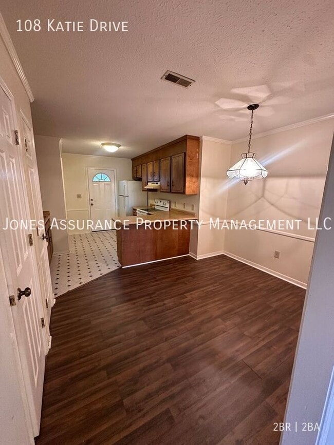 Photo - 108 Katie Dr