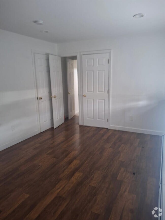 Building Photo - 11 Kathleen Crescent Rental