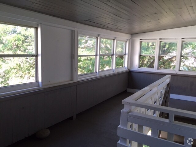 Building Photo - 62 W Spring St Unit C Rental