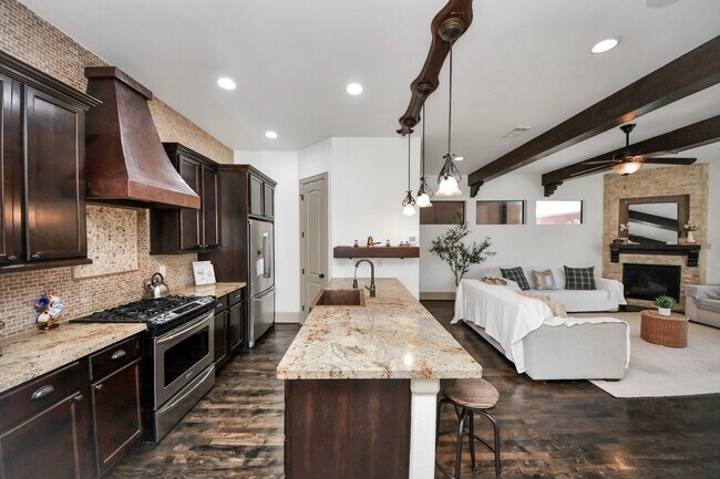 Photo - 1141 W 23rd St