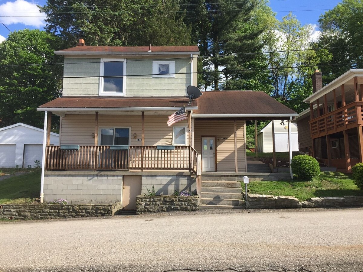 Photo - 3-Bedroom Single-Family Home for Rent in Irwin, PA