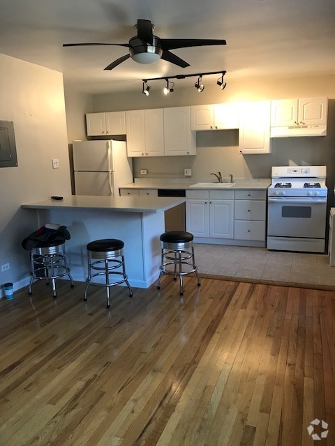 Building Photo - All Utilities Already Paid!!! Ready for Im... Unit 305 Rental