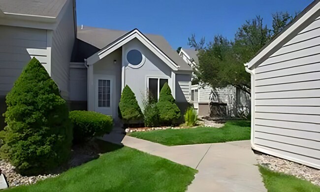 Photo - 2929 Ross Dr